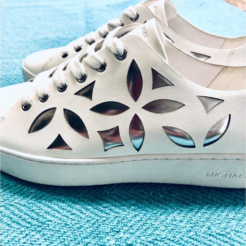 MICHAEL KORS white sneakers with silver inlays. Gorgeous! New. NWOB size… - Picture 2 of 13
